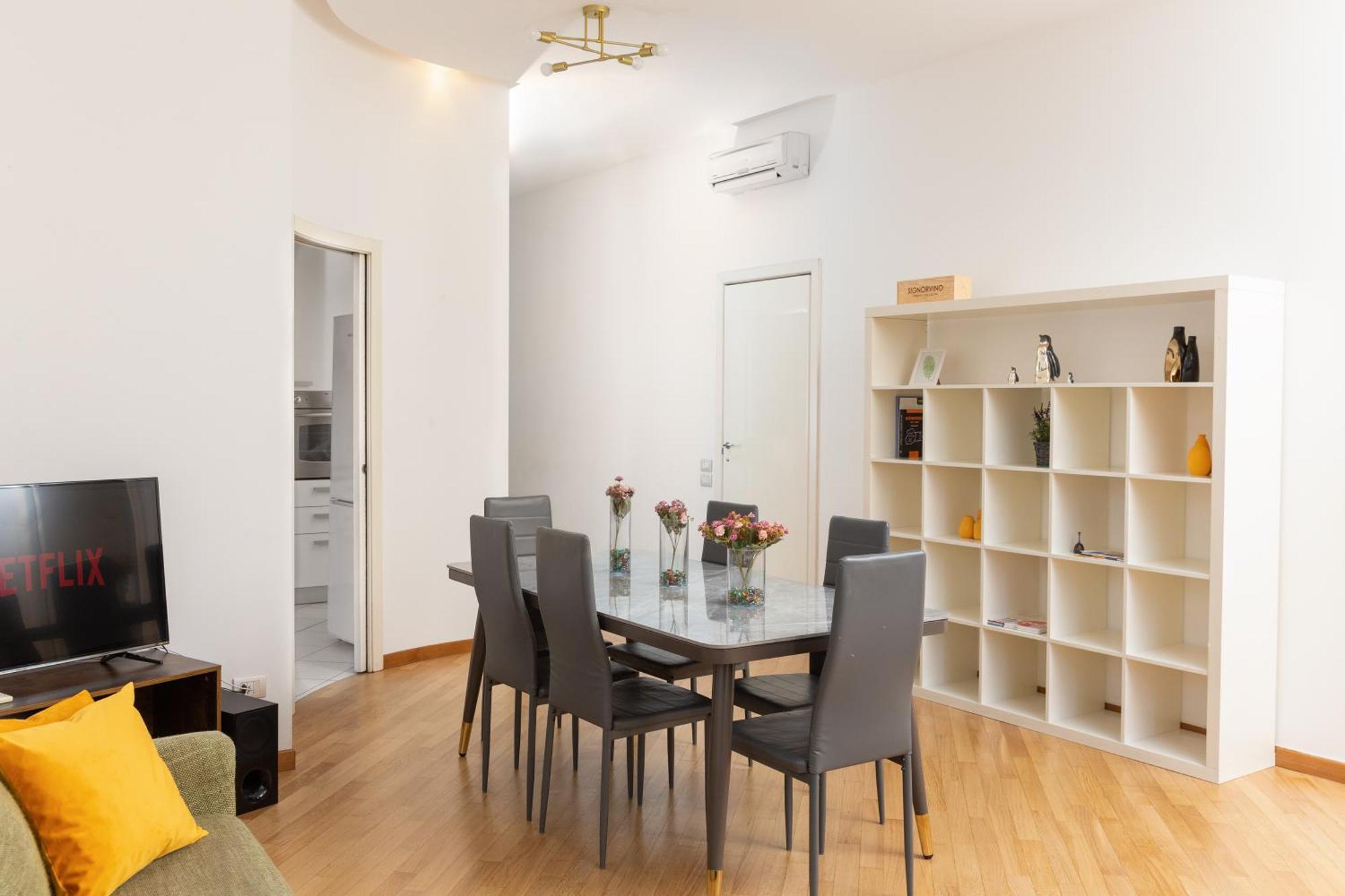 Free Parking Exclusive Apartment Magritte Style Милан Экстерьер фото