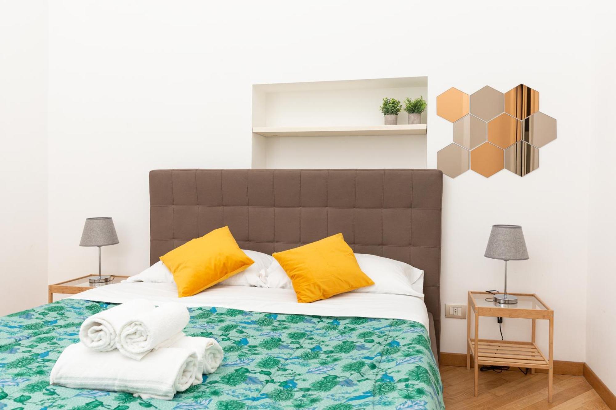 Free Parking Exclusive Apartment Magritte Style Милан Экстерьер фото