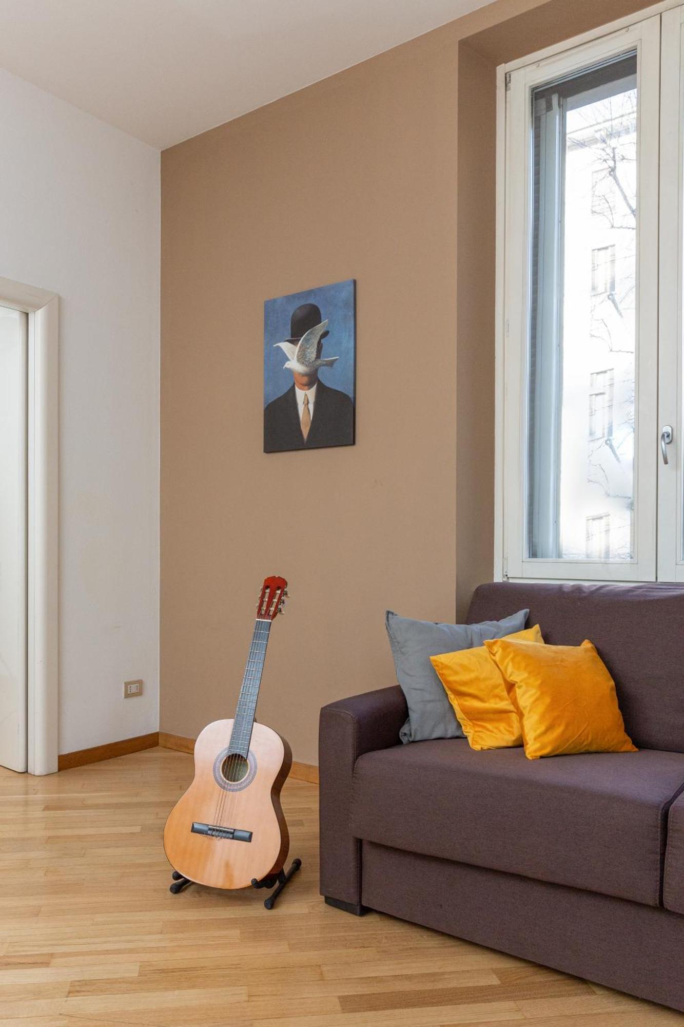 Free Parking Exclusive Apartment Magritte Style Милан Экстерьер фото